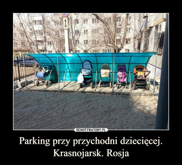 Parking przy przychodni dziecięcej.Krasnojarsk. Rosja –  